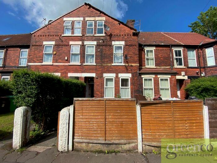 Flat To Rent In Catherine Road, Manchester, M8