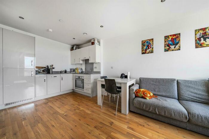 1 Bedroom Apartment For Sale In Alfred Street, Reading, RG1