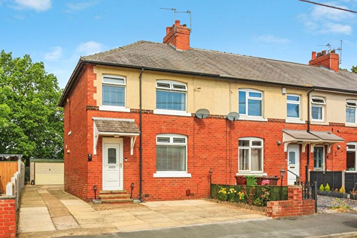 3 Bedroom End Of Terrace House For Sale In Moorhouse Avenue, Stanley, Wakefield, WF3