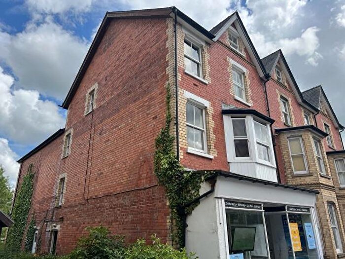 1 Bedroom Flat To Rent In Temple Street, Powys, LD1