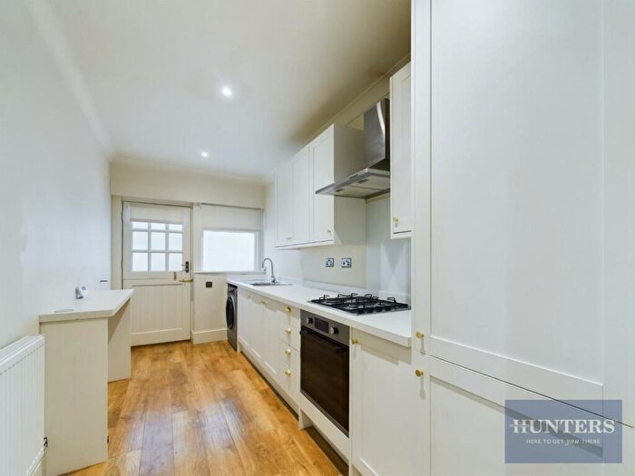 2 Bedroom Apartment To Rent In Kenilworth House, Pittville Lawn, GL52