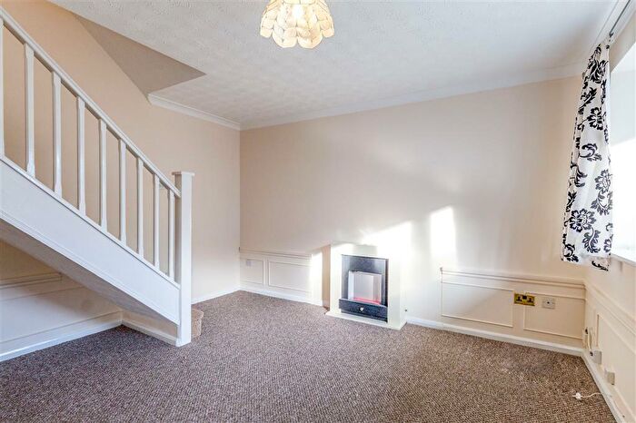 2 Bedroom House To Rent In Cornwall Road, Kettering, NN16
