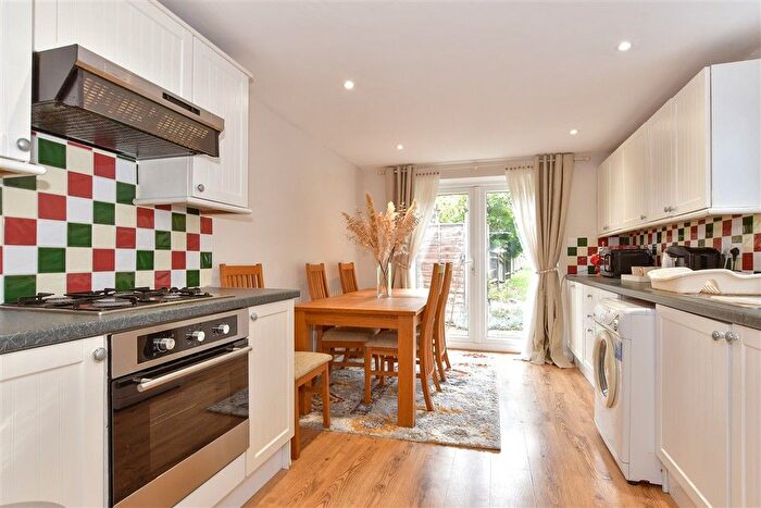 1 Bedroom End Of Terrace House For Sale In School Lane, West Kingsdown, Kent, TN15