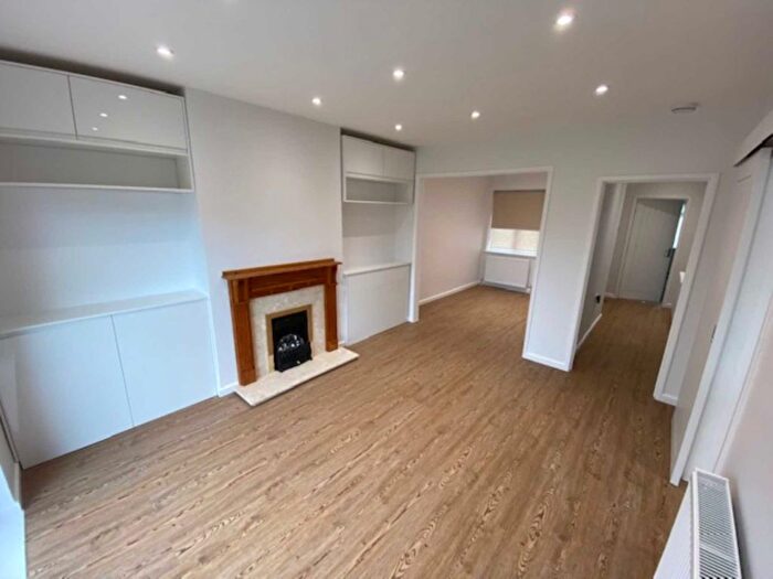 2 Bedroom Bungalow To Rent In Kenilworth Road, Edgware, HA8