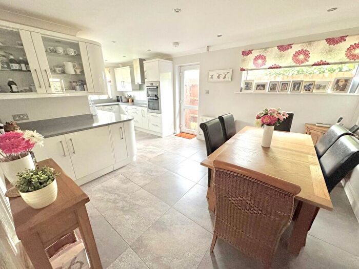 2 Bedroom Bungalow For Sale In Broadwater Avenue, Lilliput, Poole, BH14