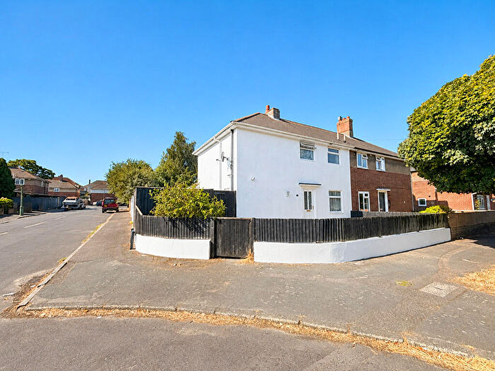 3 Bedroom Semi Detached House For Sale In South Kinson Drive, Bournemouth, BH11