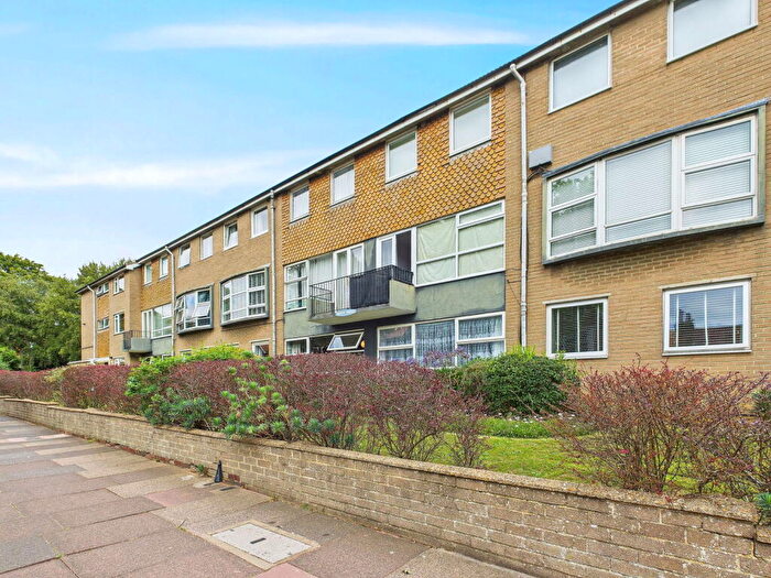 2 Bedroom Flat For Sale In Dyke Road, Brighton, BN1