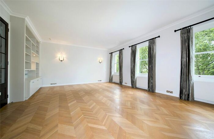 3 Bedroom Flat To Rent In Lowndes Square, Knightsbridge, SW1X