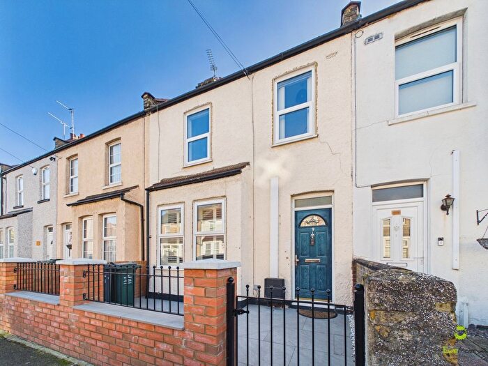 3 Bedroom Terraced House For Sale In Sussex Road, Dartford, Kent, DA1