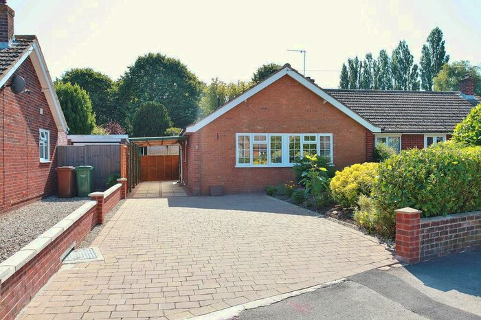 2 Bedroom Detached Bungalow To Rent In Churchill Road, Didcot, OX11