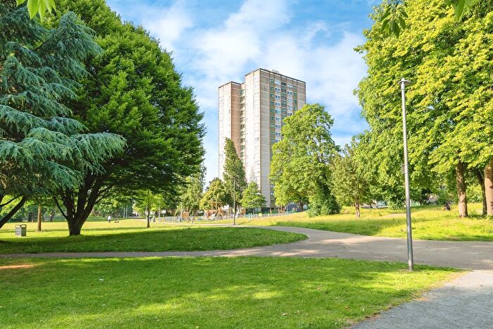 2 Bedroom Flat For Sale In Harrow Court, Silam Road, Stevenage, SG1