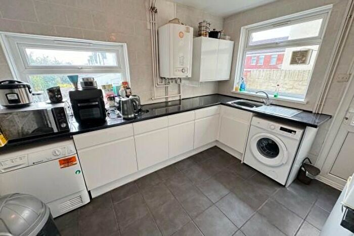 5 Bedroom Terraced House To Rent In Monthermer Road Cardiff, CF24