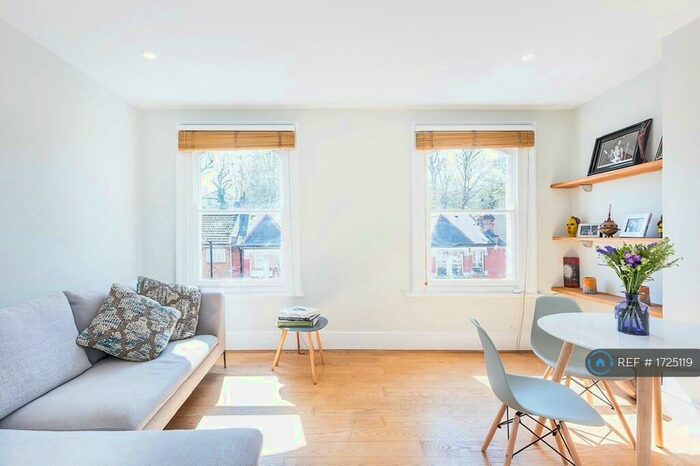 3 Bedroom Flat To Rent In Palace Gates Road, London, N22