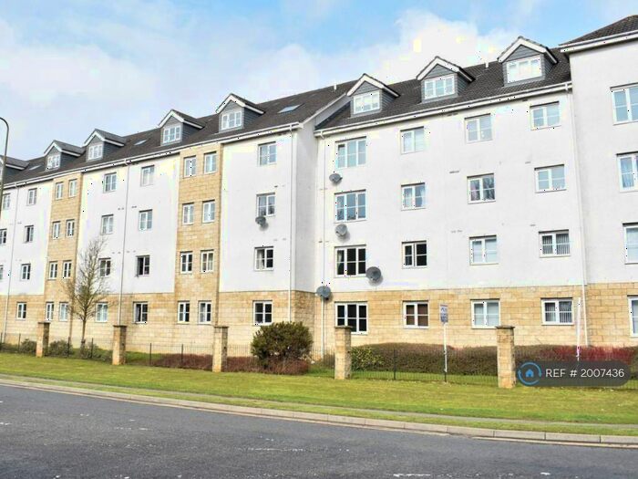 2 Bedroom Flat To Rent In Queens Crescent, Livingston, EH54