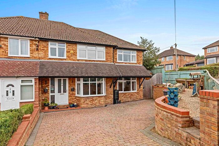 4 Bedroom Semi Detached House For Sale In New Road, Princes Risborough, HP27