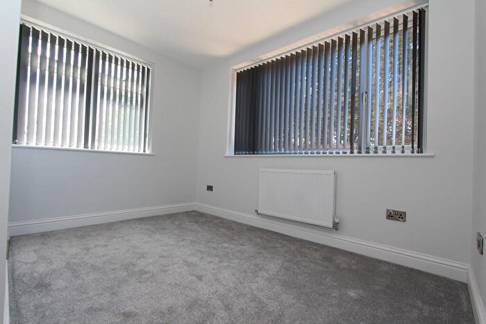 2 Bedroom Apartment To Rent In Apartment, Housley Manor, S35