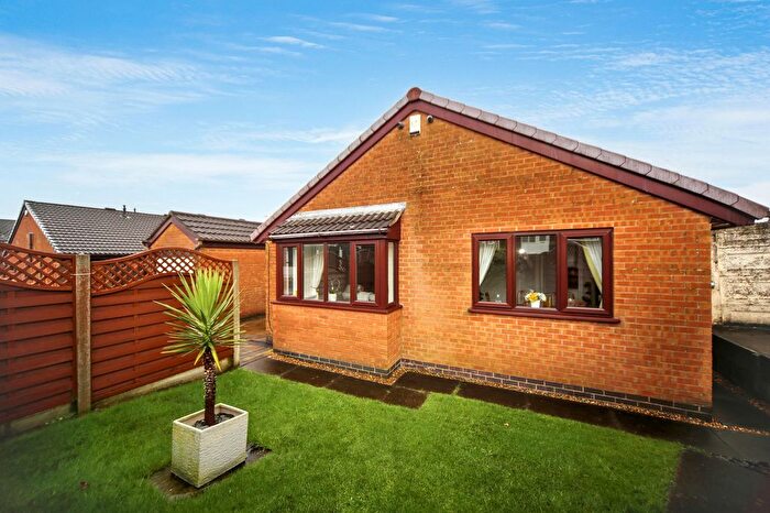 3 Bedroom Bungalow For Sale In Heaton Street, Aspull, WN2
