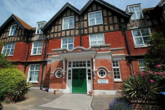 3 Bedroom Apartment To Rent In Beresford Gardens, Margate, CT9