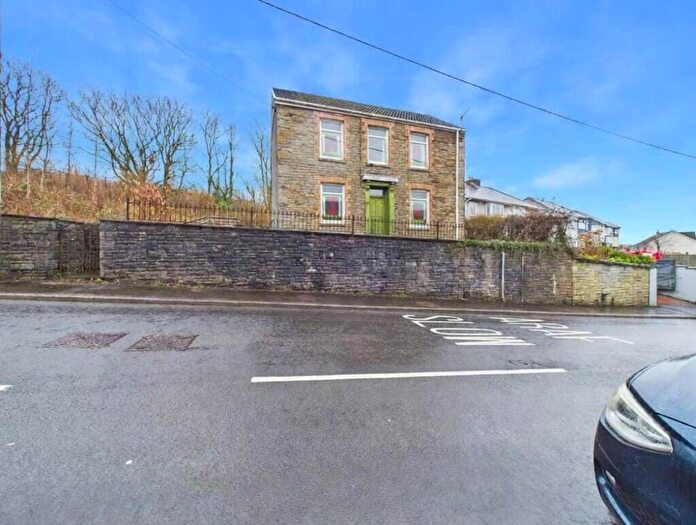 3 Bedroom Detached House For Sale In Neath Road, Crynant, Neath, Neath Port Talbot, SA10