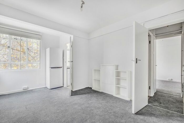 1 Bedroom Flat To Rent In Shepherds Bush Green, London, W12