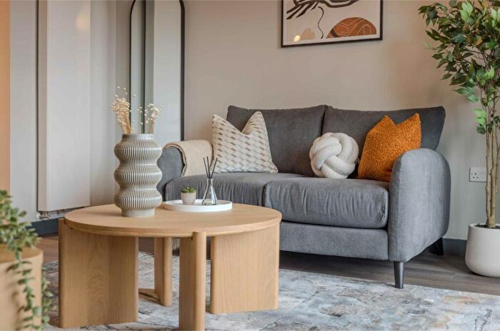 Flat To Rent In Luna, Wembley Park, HA9