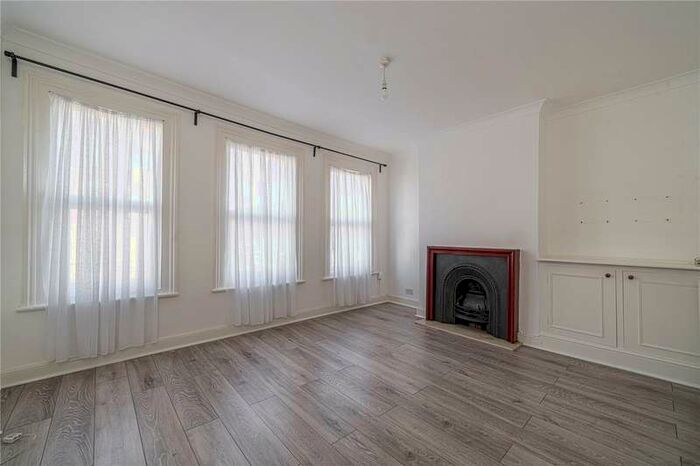 1 Bedroom Maisonette Flat To Rent In Forest Hill Road, East Dulwich, London, SE22