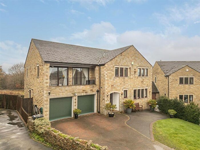 5 Bedroom Detached House For Sale In Highley Hall Croft, Clifton, Brighouse, HD6