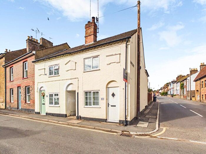 2 Bedroom End Of Terrace House For Sale In Akeman Street, Tring, HP23