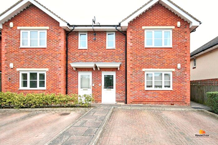 1 Bedroom Flat To Rent In Belsham Close, Chesham, HP5