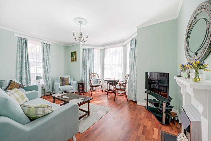 2 Bedroom Flat To Rent In Hornton Street, Kensington, W8
