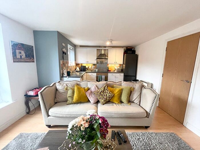 2 Bedroom Flat To Rent In Barleycorn Court, Nottingham, NG2