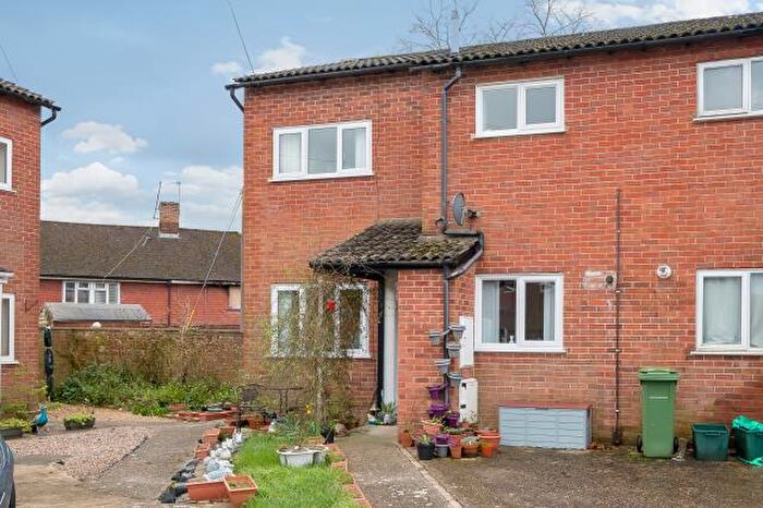 1 Bedroom Semi Detached House For Sale In Walton Way, Newbury, RG14