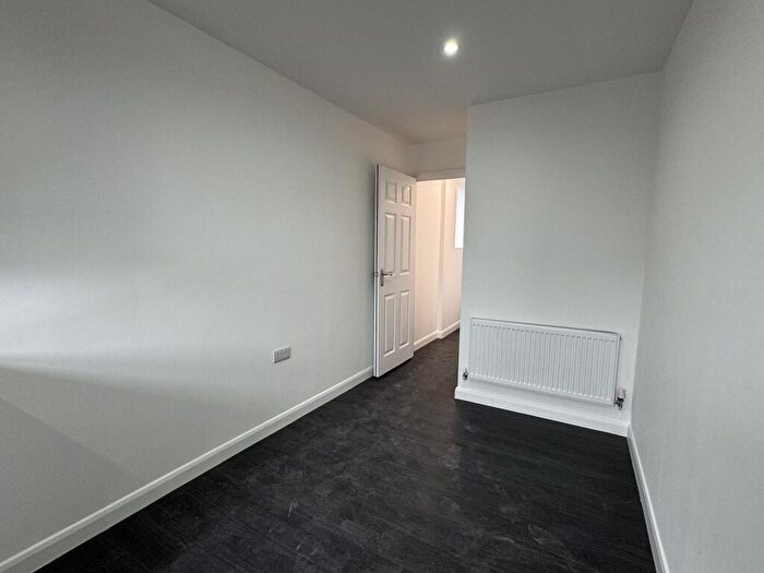 3 Bedroom Flat To Rent In London Road North, Lowestoft, NR32