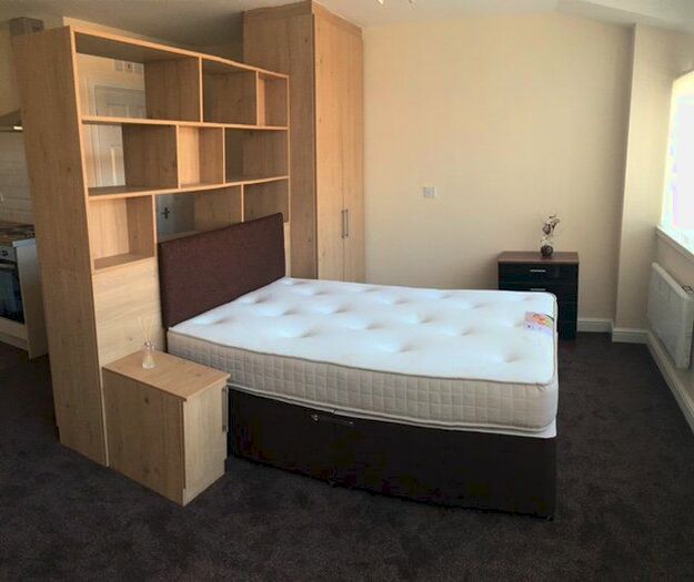 Studio To Rent In Queen Street, Wakefield, WF1