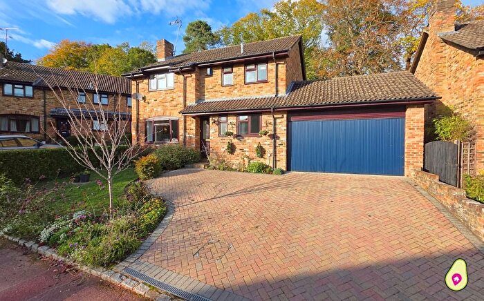 4 Bedroom Detached House For Sale In Templar Close, Sandhurst, Berkshire, GU47
