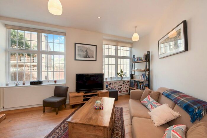 2 Bedroom Flat To Rent In Dignum Street, London, N1