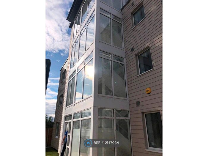 2 Bedroom Flat To Rent In Ecohome, London, W3