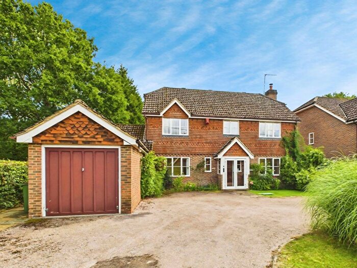 4 Bedroom Detached House For Sale In Nuthurst Road, Monks Gate, RH13