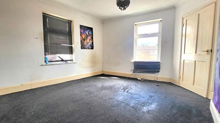 3 Bedroom End Of Terrace House For Sale In Wellington Street, Peterborough, PE1