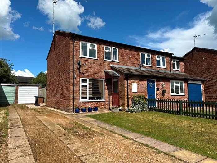 2 Bedroom Semi Detached House For Sale In Anscomb Way, Woodford Halse, Northamptonshire, NN11