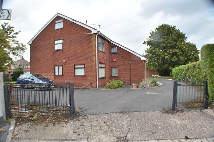 1 Bedroom Flat To Rent In Long Street, Manchester, Greater Manchester, M18