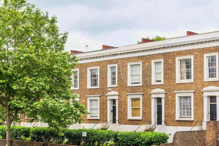 1 Bedroom Flat To Rent In Clapham Park Road, Clapham, London, SW4