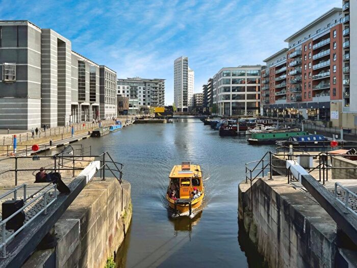 1 Bedroom Flat To Rent In Clarence House, The Boulevard, Leeds, West Yorkshire, LS10