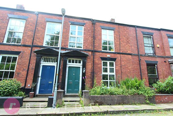 4 Bedroom Terraced House For Sale In St James Terrace, Heywood, OL10