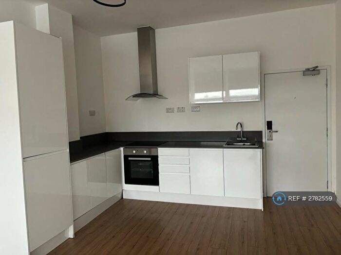 1 Bedroom Flat To Rent In Hawthorns House, Smethwick, B66