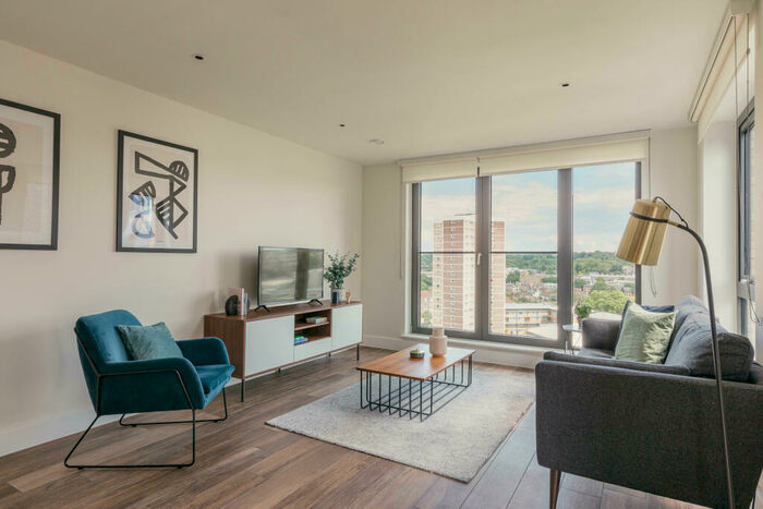 2 Bedroom Apartment To Rent In Mallow Walk, London, SE8