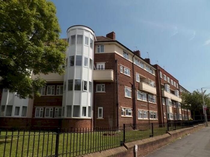 Houses for sale & to rent in B67 5AN, Gladys Road,,Abbey, Smethwick