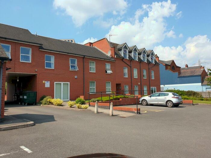 2 Bedroom Apartment To Rent In Heeley Road, Selly Oak, Birmingham, B29