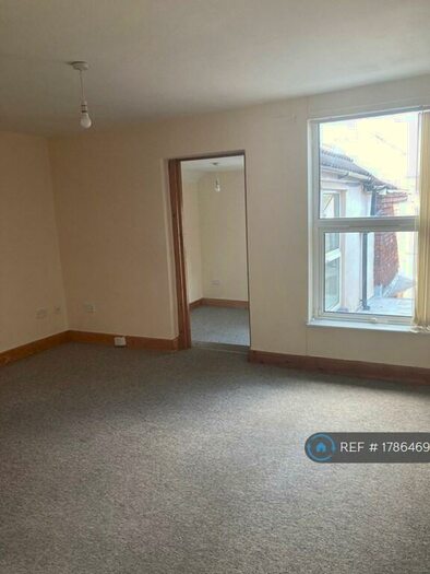 2 Bedroom Flat To Rent In Gloucester Road, Bristol, BS7