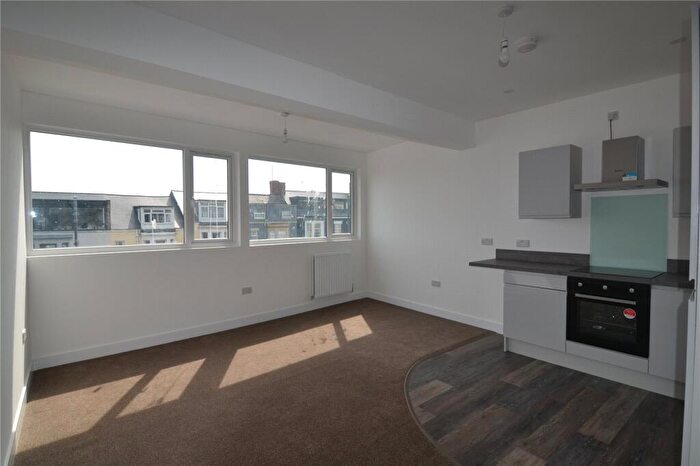 2 Bedroom Apartment To Rent In South Parade, Whitley Bay, NE26